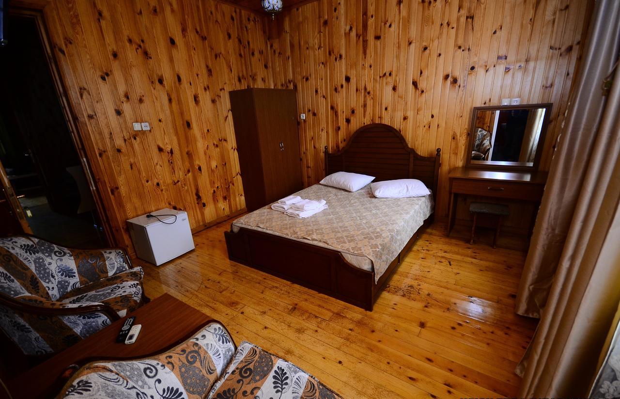 Zebo Hotell Batumi Exteriör bild