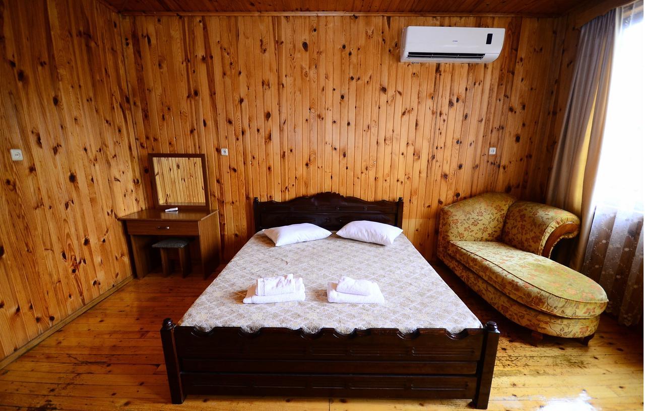 Zebo Hotell Batumi Exteriör bild