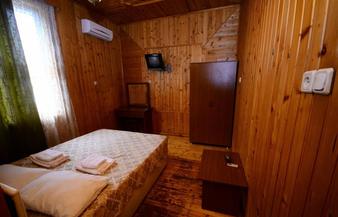 Zebo Hotell Batumi Exteriör bild